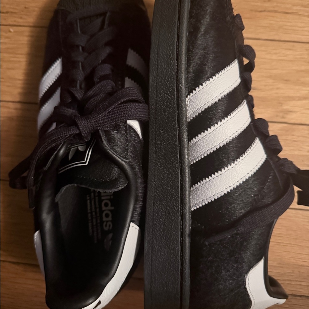 Pony hair version of Adidas superstar - Picture 4 of 7